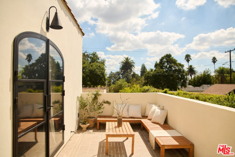 1920’s Spanish in Bungalow Heaven | Rich Michalowski • Los Angeles Real Estate