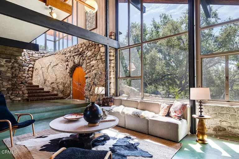 Altadena: ‘Boulder Crest’ | Rich Michalowski • Los Angeles Real Estate
