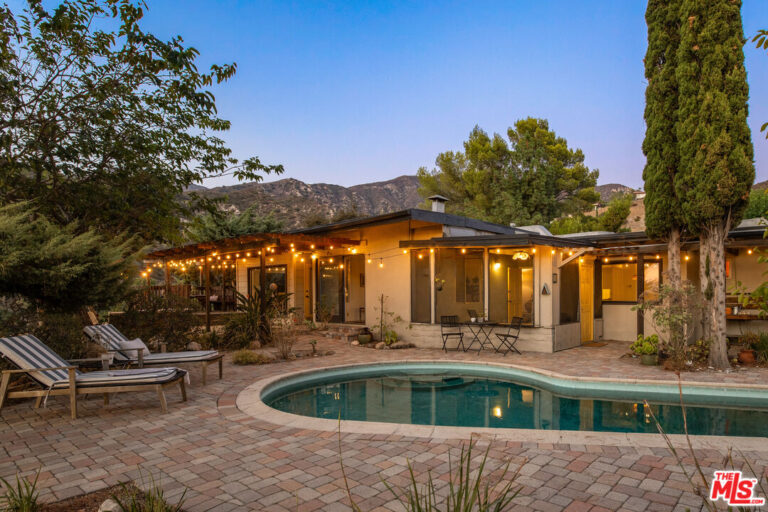 Tujunga Hills: Mid Century Retreat | Rich Michalowski • Los Angeles Real Estate