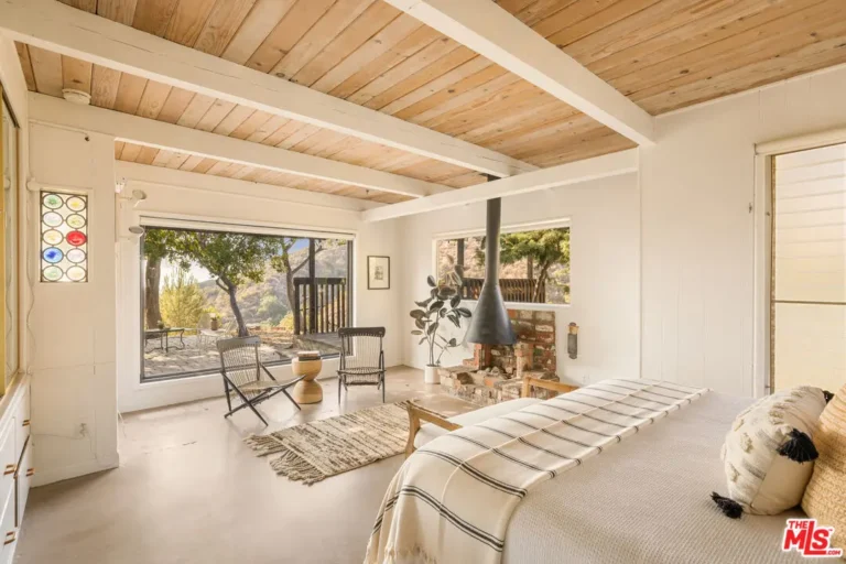 Tujunga Hills: Mid Century Retreat | Rich Michalowski • Los Angeles Real Estate