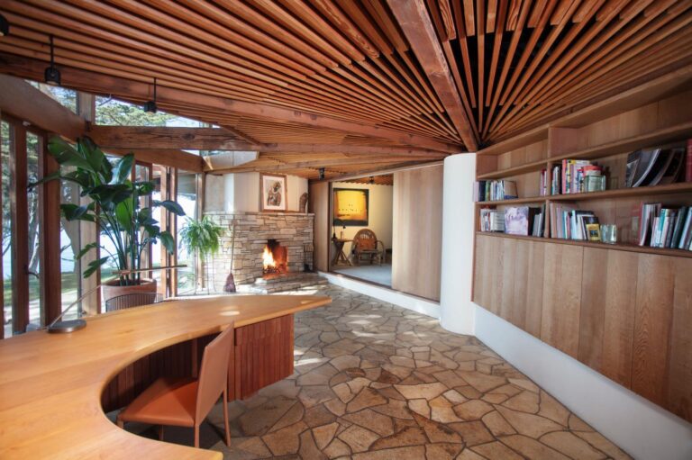 A Coastal Sanctuary | Rich Michalowski • Los Angeles Real Estate