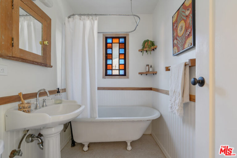 Atwater Spanish Bungalow (cute as pie) | Rich Michalowski • Los Angeles Real Estate