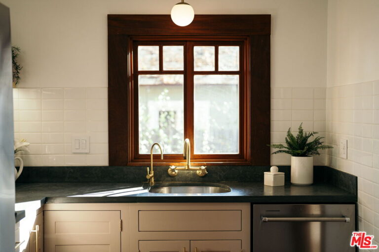 Altadena: 1920s Craftsman | Rich Michalowski • Los Angeles Real Estate