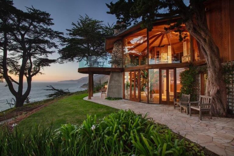 A Coastal Sanctuary | Rich Michalowski • Los Angeles Real Estate