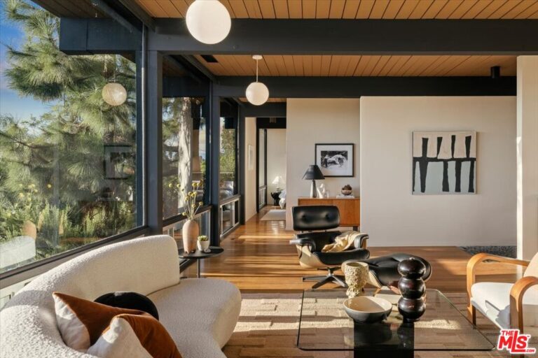 Mid-century Modern in Highland Park | Rich Michalowski • Los Angeles Real Estate
