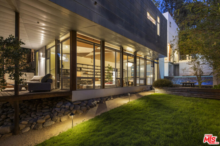 San Rafael Hills: Striking Architectural | Rich Michalowski • Los Angeles Real Estate